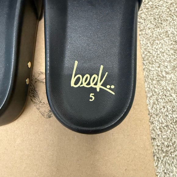 Beek Sandals - Picture 3 of 7